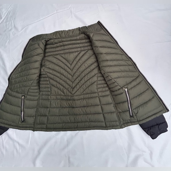 Reversible Quilted Puffer Jacket - Picture 4 of 8